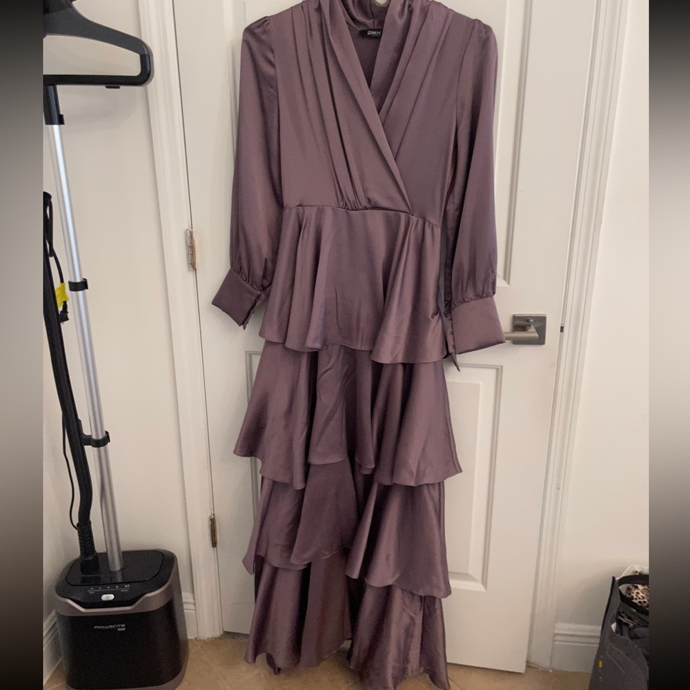 Hijabi friendly maxi modest purple dress!